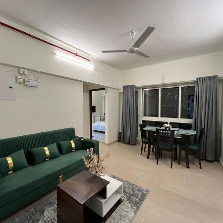 2Bhk Plus Living Room Near Nesco Malad East West มุมไบ ภายนอก รูปภาพ