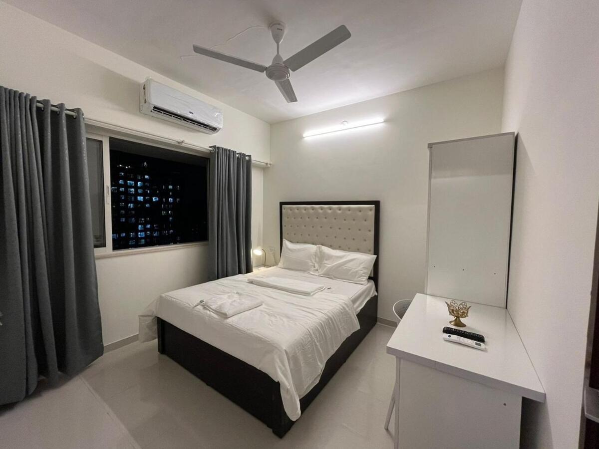 2Bhk Plus Living Room Near Nesco Malad East West มุมไบ ภายนอก รูปภาพ